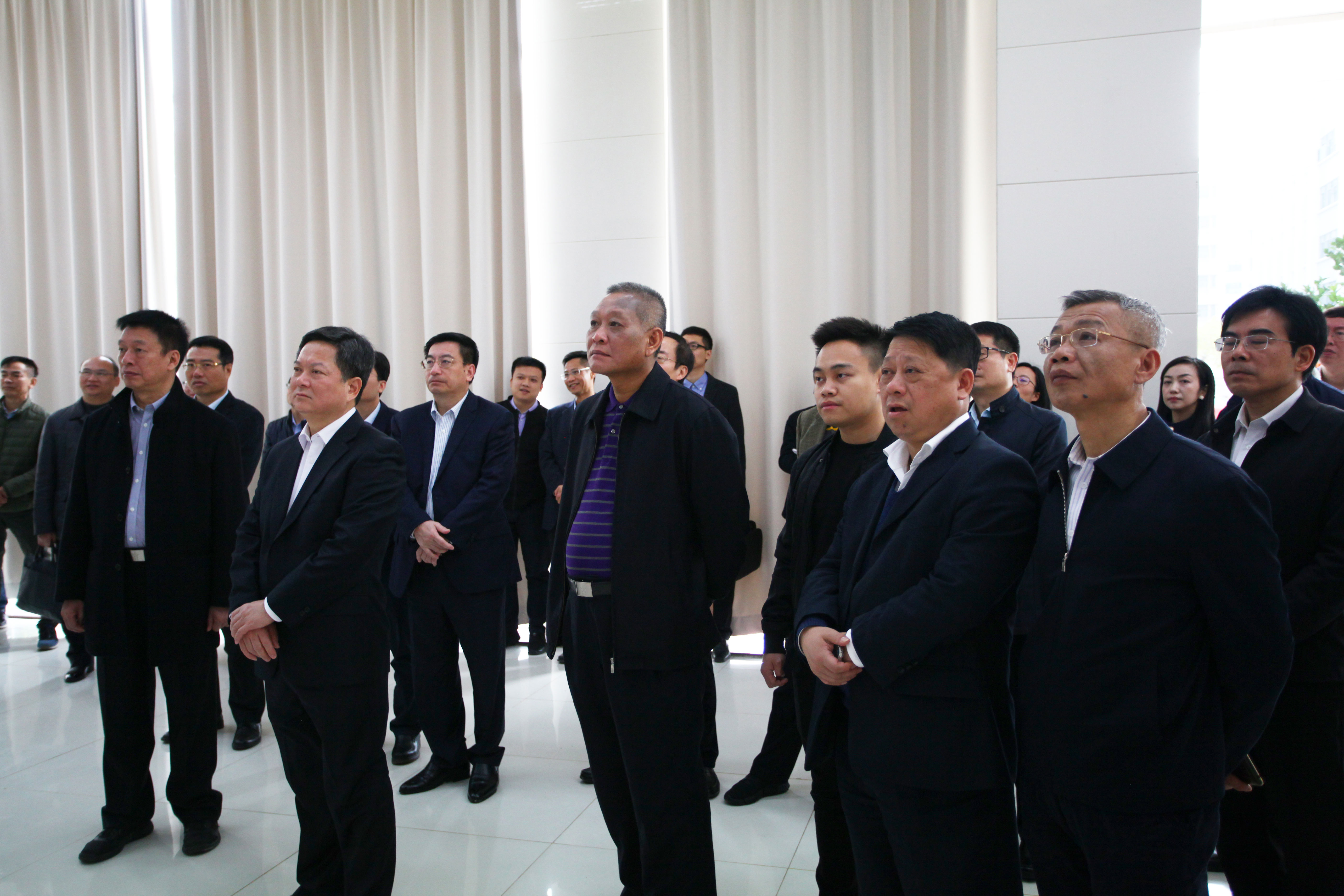 汕頭市委書(shū)記方利旭帶隊(duì)蒞臨廣東正超電氣調(diào)研